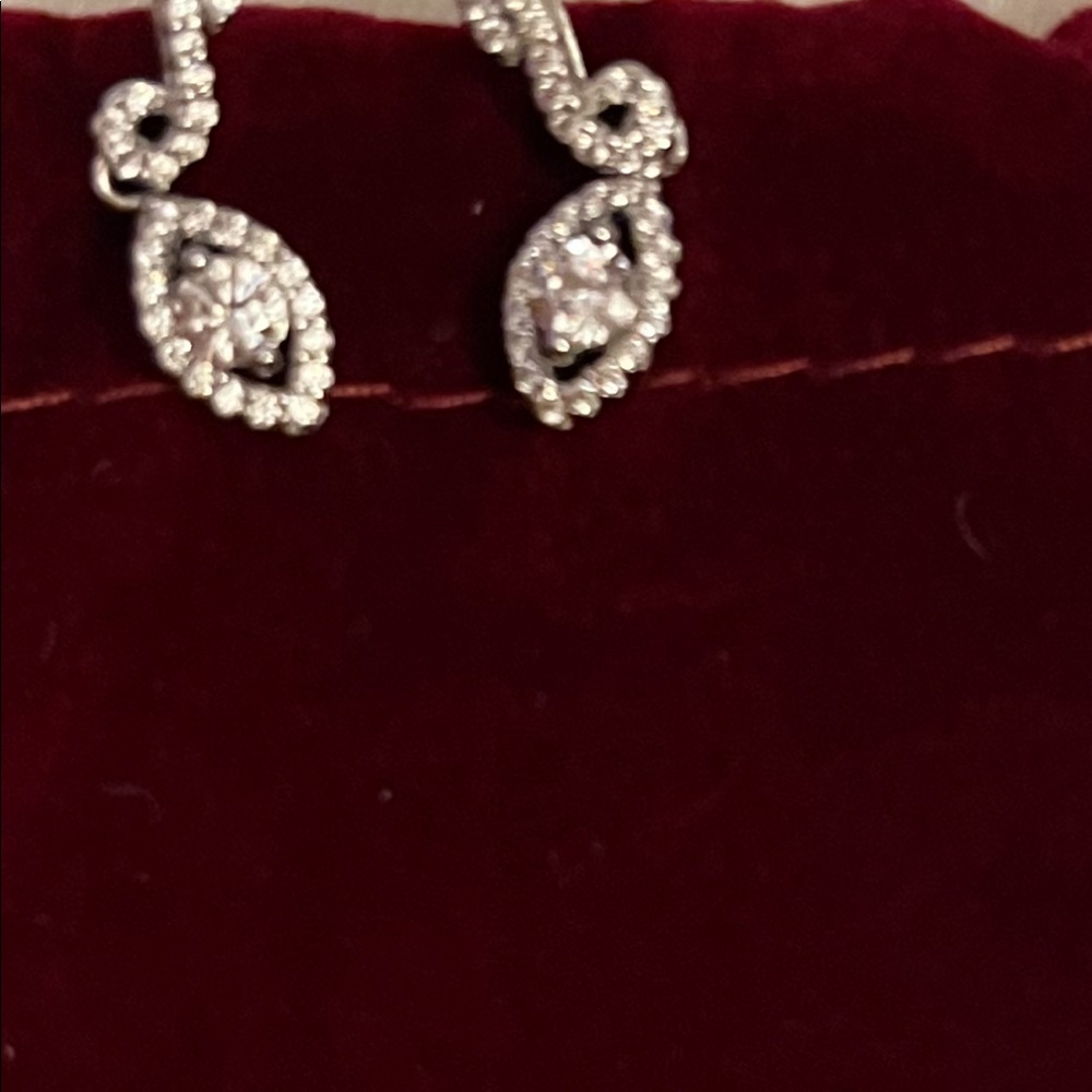 Authentic Helzberg earrings - Picture 3 of 3